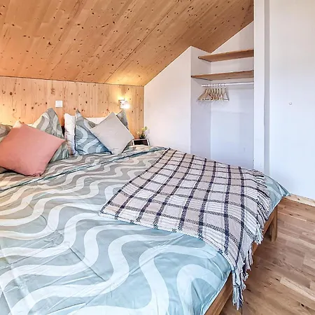 Holiday home 2 Bedroom Awesome In
